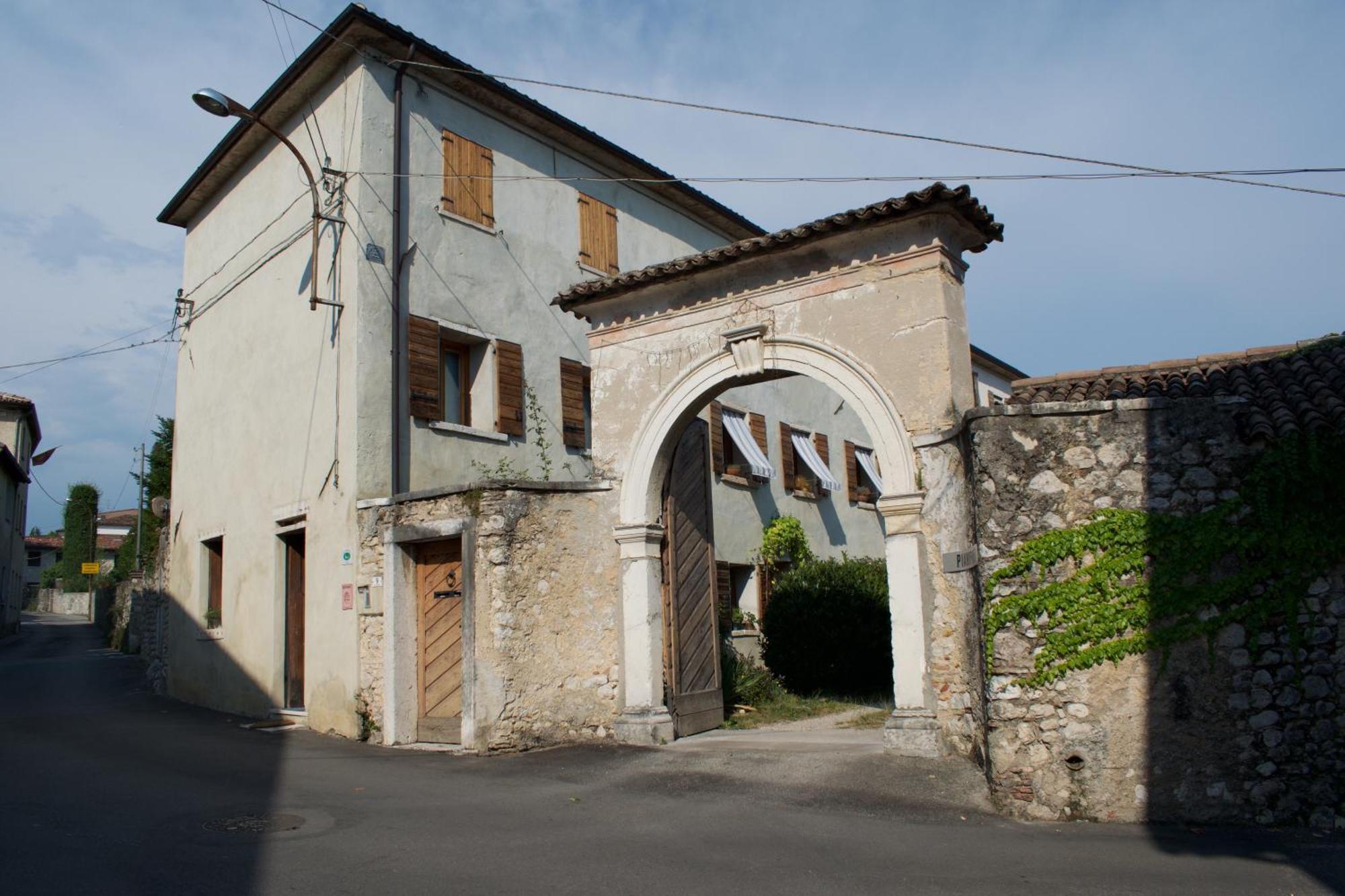 B&B Rosales Borso del Grappa Exteriör bild